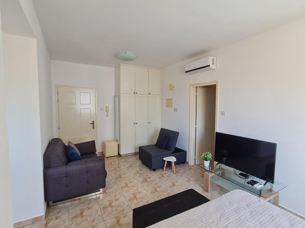Laertis 2 Complex, Studio Apartment 106 - By Imh Travel & Tours Paphos Eksteriør billede
