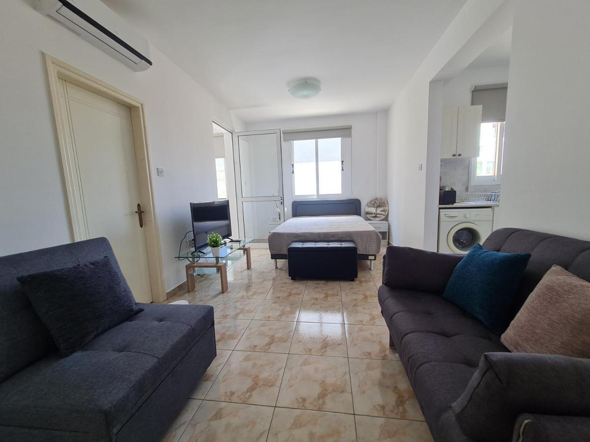 Laertis 2 Complex, Studio Apartment 106 - By Imh Travel & Tours Paphos Eksteriør billede