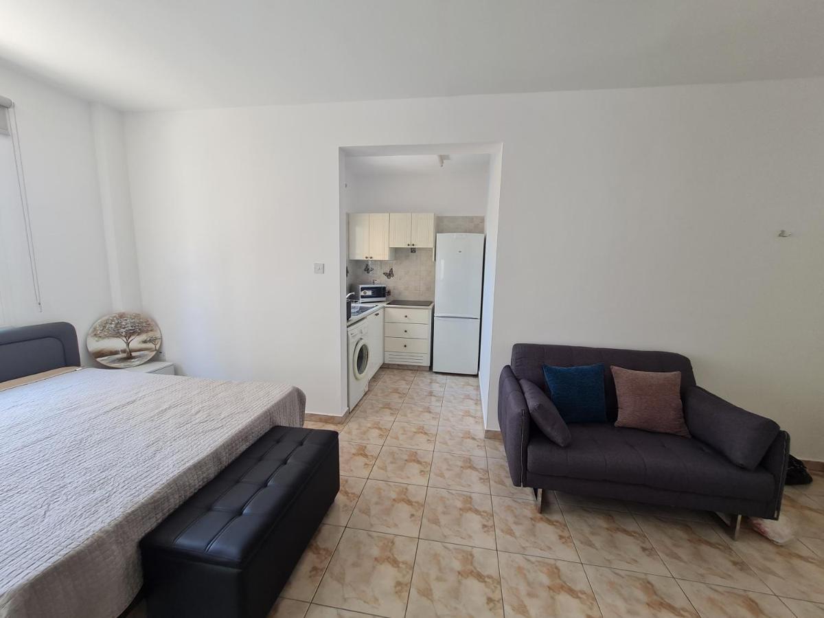 Laertis 2 Complex, Studio Apartment 106 - By Imh Travel & Tours Paphos Eksteriør billede